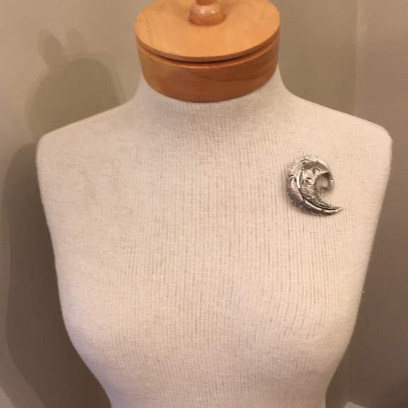 B.S.K. Vintage Silvertone Pin Diamond Cut Leaf - Picture 9 of 12